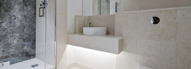 Keeping Your Showers and Tub Surrounds Sparkling!